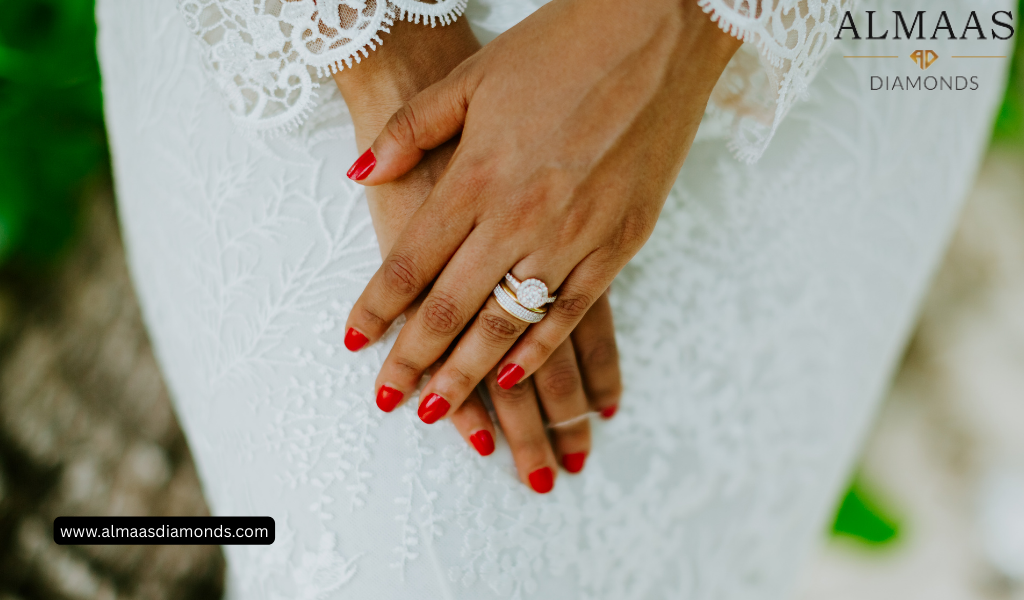 Why Trendy Halo Engagement Rings Are a Bride's Choice?