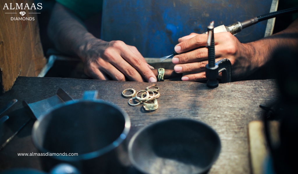 Ready-to-Ship vs Custom Engagement Rings: Which One Is Right for You?